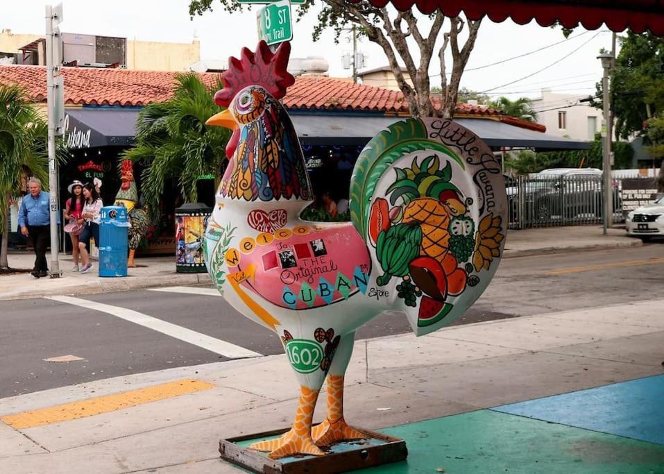 Amazing Experience In Calle Ocho Miami Esterno foto