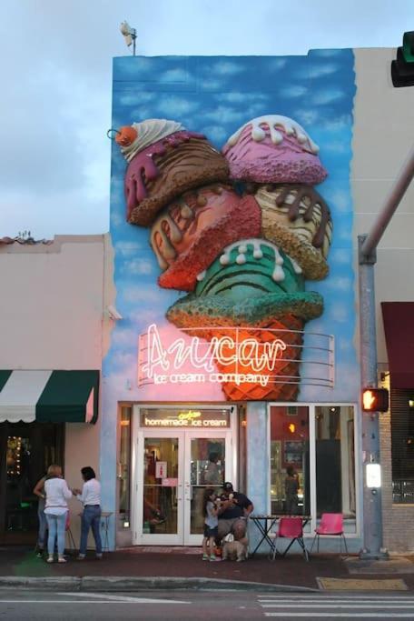 Amazing Experience In Calle Ocho Miami Esterno foto